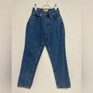 Everlane The Curvy 90's cheeky straight jeans- Orgaic Cotton 
Size - 25 ankle